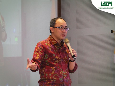 Ketua Umum IATPI menjadi Narasumber dalam Creation International Seminar di Sekolah Vokasi UGM